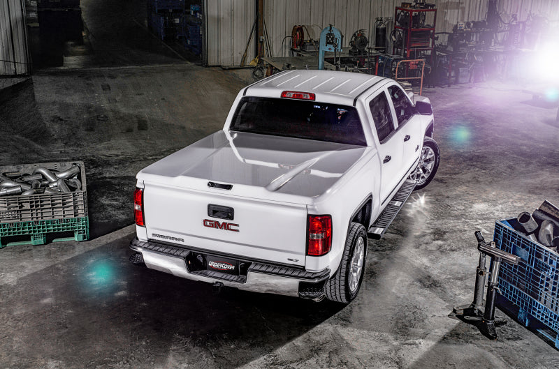Undercover 2019 GMC Sierra 1500 (w/o MultiPro TG) 5.8ft Elite LX Bed Cover - Gasoline