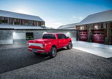 Load image into Gallery viewer, Undercover 2019 Chevy Silverado 1500 5.8ft Elite LX Bed Cover - Gasoline