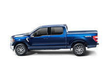 Load image into Gallery viewer, UnderCover 2021 Ford F-150 Crew Cab 5.5ft Elite LX Bed Cover - Star White Tricoat
